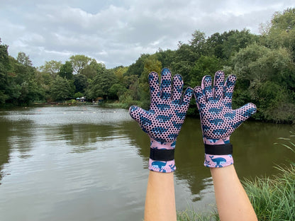 Eco-friendly neoprene wild swimming gloves: Humpback